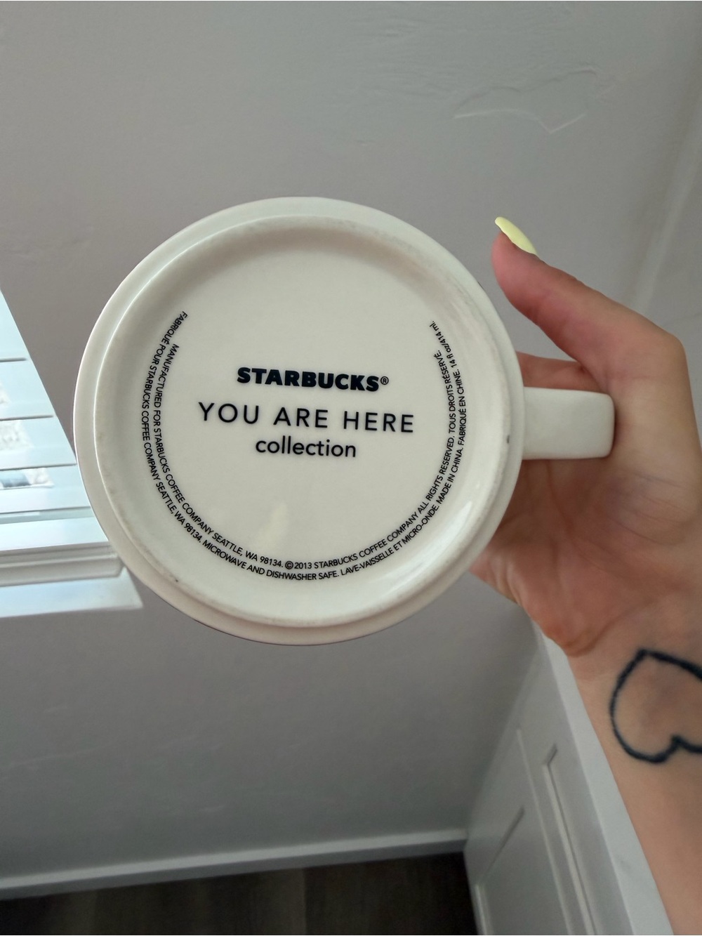 Starbucks: You Are Here Collection Virginia Mug with Blue Interior - Picture 3 of 3